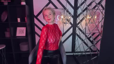 Snapshot of sandra_kind chatting on 02/03/25, 05:18 Sandra online show from 02/03/25, 05:18