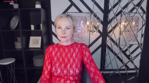 Snapshot of sandra_kind chatting on 02/03/25, 11:31 Sandra online show from 02/03/25, 11:31