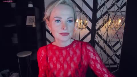 Snapshot of sandra_kind chatting on 02/15/25, 06:02 Sandra online show from 02/15/25, 06:02