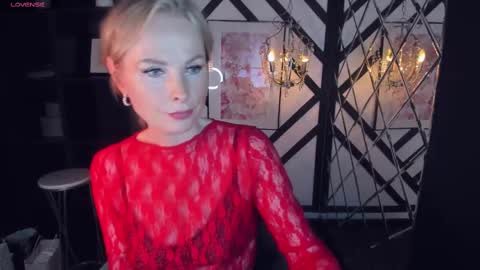 Snapshot of sandra_kind chatting on 02/15/25, 09:05 Sandra online show from 02/15/25, 09:05