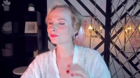 Snapshot of sandra_kind chatting on 02/24/25, 08:49 Sandra online show from 02/24/25, 08:49