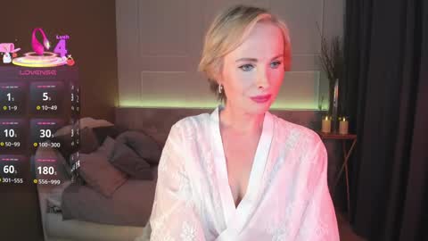 Snapshot of sandra_kind chatting on 03/05/25, 11:38 Sandra online show from 03/05/25, 11:38