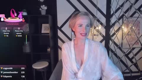 Snapshot of sandra_kind chatting on 03/09/25, 11:36 Sandra online show from 03/09/25, 11:36