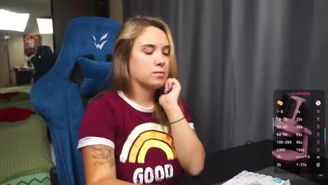 Snapshot of sandra_sww chatting on 11/12/25, 07:03 sandra sw and bigmen Give our more pleasurePVT IS OPEN online show from 11/12/25, 07:03