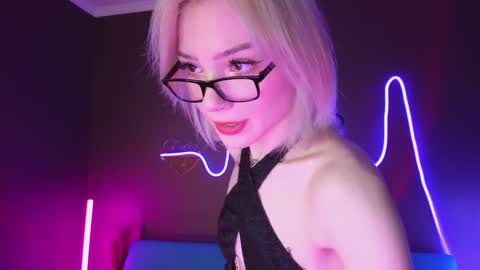 Sandy  online show from 02/09/25, 04:14