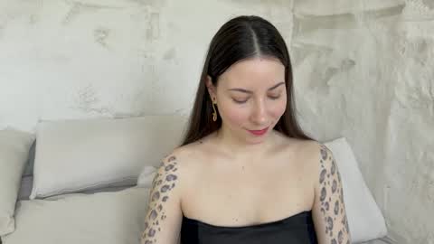 Snapshot of sandraschonherz chatting on 02/06/25, 07:45 Sandra Schonherz online show from 02/06/25, 07:45