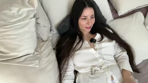 Snapshot of sandraschonherz chatting on 03/04/25, 10:02 Sandra Schonherz online show from 03/04/25, 10:02