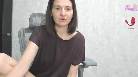 Snapshot of sandraxray chatting on 05/24/26, 05:01 SandraxRay online show from 05/24/26, 05:01