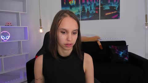 Snapshot of sandrazoe chatting on 09/22/25, 04:14 San online show from 09/22/25, 04:14