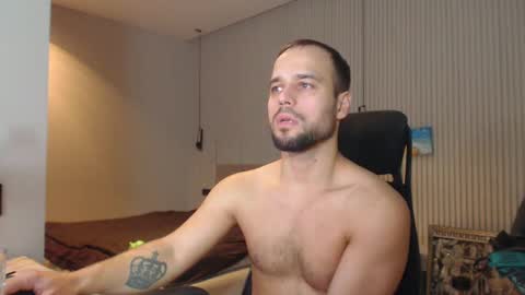 Snapshot of sandro_best chatting on 02/05/25, 06:59 DeAlex online show from 02/05/25, 06:59