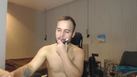 Snapshot of sandro_best chatting on 02/09/25, 01:56 DeAlex online show from 02/09/25, 01:56