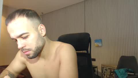 Snapshot of sandro_best chatting on 02/13/25, 09:51 DeAlex online show from 02/13/25, 09:51