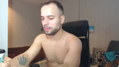 Snapshot of sandro_best chatting on 02/14/25, 09:34 DeAlex online show from 02/14/25, 09:34