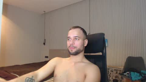 Snapshot of sandro_best chatting on 02/15/25, 12:54 DeAlex online show from 02/15/25, 12:54