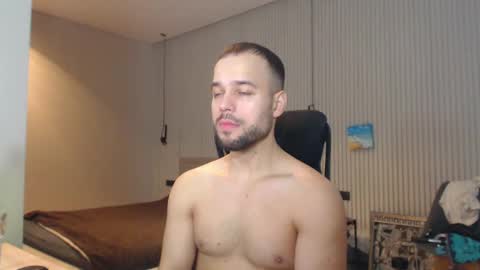 Snapshot of sandro_best chatting on 02/17/25, 09:56 DeAlex online show from 02/17/25, 09:56