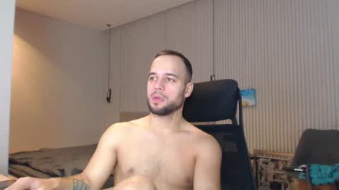 Snapshot of sandro_best chatting on 02/20/25, 09:55 DeAlex online show from 02/20/25, 09:55