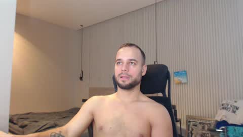 Snapshot of sandro_best chatting on 02/22/25, 09:45 DeAlex online show from 02/22/25, 09:45