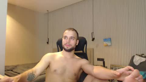 Snapshot of sandro_best chatting on 02/23/25, 05:07 DeAlex online show from 02/23/25, 05:07