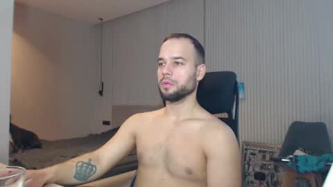 Snapshot of sandro_best chatting on 02/26/25, 09:32 DeAlex online show from 02/26/25, 09:32