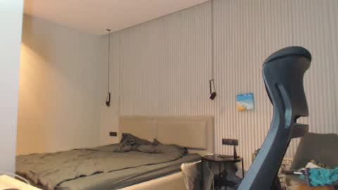 Snapshot of sandro_best chatting on 02/26/25, 03:41 DeAlex online show from 02/26/25, 03:41