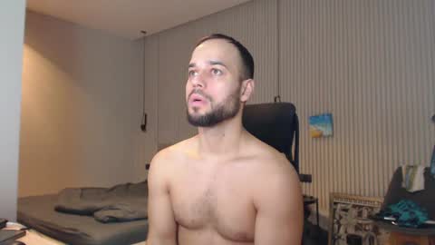 Snapshot of sandro_best chatting on 03/03/25, 09:11 DeAlex online show from 03/03/25, 09:11