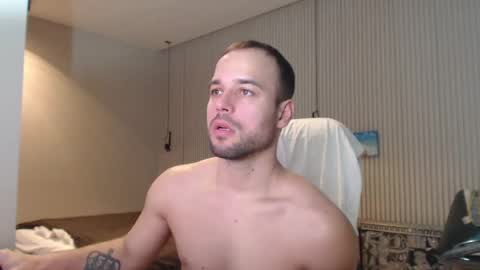 Snapshot of sandro_best chatting on 03/09/25, 11:36 DeAlex online show from 03/09/25, 11:36