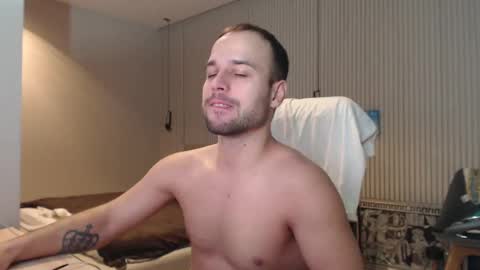 Snapshot of sandro_best chatting on 03/09/25, 02:54 DeAlex online show from 03/09/25, 02:54