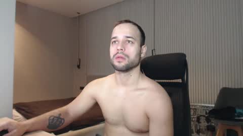 Snapshot of sandro_best chatting on 03/12/25, 10:59 DeAlex online show from 03/12/25, 10:59