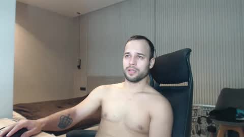 Snapshot of sandro_best chatting on 03/12/25, 02:12 DeAlex online show from 03/12/25, 02:12