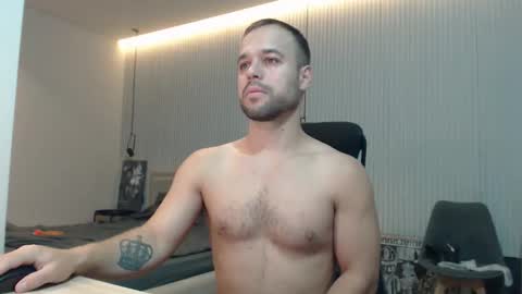 Snapshot of sandro_best chatting on 10/09/25, 08:34 DeAlex online show from 10/09/25, 08:34