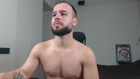 Snapshot of sandro_best chatting on 11/29/25, 09:01 DeAlex online show from 11/29/25, 09:01