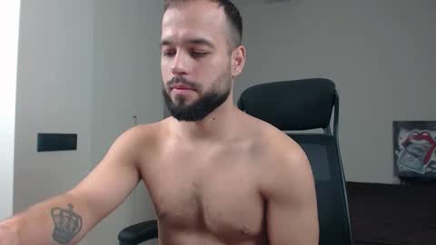 Snapshot of sandro_best chatting on 12/03/25, 08:56 DeAlex online show from 12/03/25, 08:56