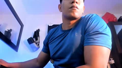 Snapshot of sandrolatino chatting on 06/25/26, 02:44 sandrolatino online show from 06/25/26, 02:44