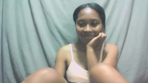 Snapshot of sandy735579 chatting on 10/16/25, 05:47 sandy735579 online show from 10/16/25, 05:47