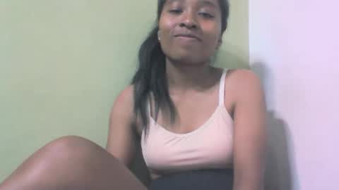 Snapshot of sandy735579 chatting on 10/19/25, 05:35 sandy735579 online show from 10/19/25, 05:35