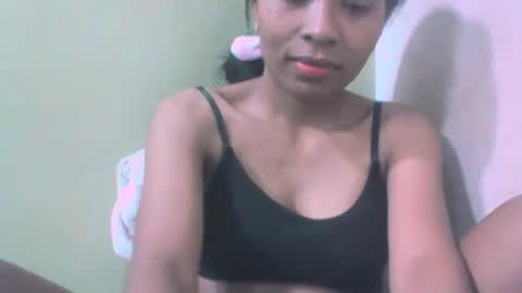 Snapshot of sandy735579 chatting on 04/26/26, 02:26 sandy735579 online show from 04/26/26, 02:26