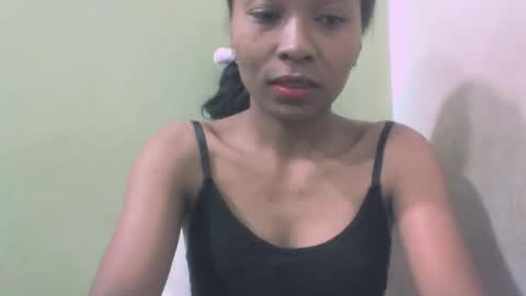 Snapshot of sandy735579 chatting on 04/27/26, 02:31 sandy735579 online show from 04/27/26, 02:31