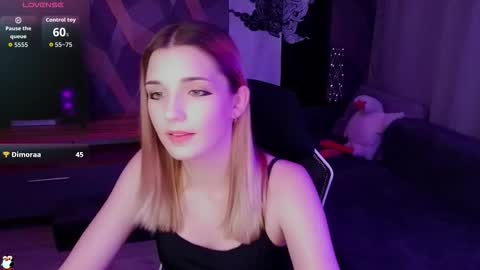 Snapshot of sandy_belle88 chatting on 10/17/25, 06:43 sandy_belle88 online show from 10/17/25, 06:43