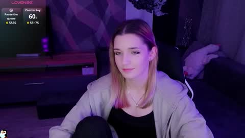 Snapshot of sandy_belle88 chatting on 10/22/25, 07:35 sandy_belle88 online show from 10/22/25, 07:35