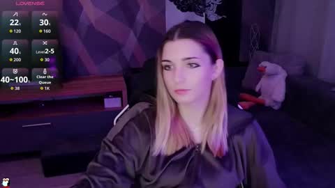 Snapshot of sandy_belle88 chatting on 11/12/25, 07:57 sandy_belle88 online show from 11/12/25, 07:57