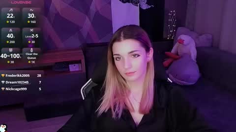 Snapshot of sandy_belle88 chatting on 12/03/25, 09:35 sandy_belle88 online show from 12/03/25, 09:35