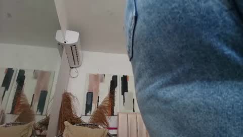 Snapshot of sandy_rivas chatting on 06/25/26, 12:20 SAM online show from 06/25/26, 12:20