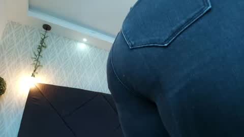 Snapshot of sandy_rivas chatting on 07/04/26, 01:06 SAM online show from 07/04/26, 01:06