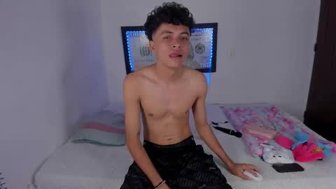 Snapshot of sandy_straw chatting on 03/04/26, 05:08 sandy_straw online show from 03/04/26, 05:08