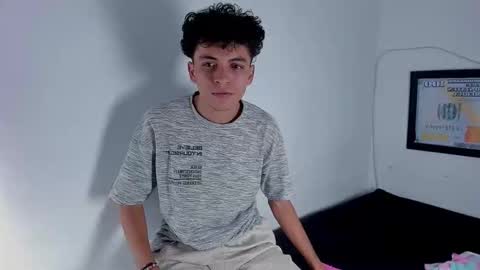 Snapshot of sandy_straw chatting on 03/20/26, 01:54 sandy_straw online show from 03/20/26, 01:54