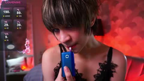 Snapshot of sandzu_ chatting on 11/04/25, 09:47 Viola online show from 11/04/25, 09:47