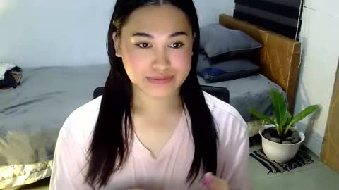 Snapshot of sangre_danaya chatting on 09/17/25, 05:42 DANAYA online show from 09/17/25, 05:42