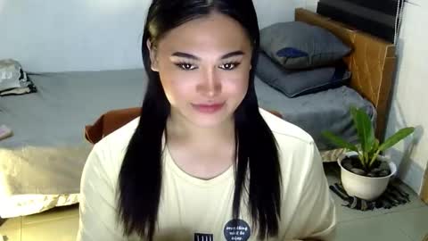 Snapshot of sangre_danaya chatting on 09/18/25, 05:48 DANAYA online show from 09/18/25, 05:48