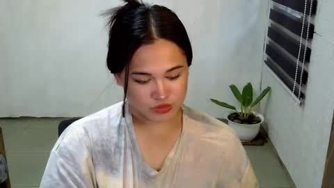 Snapshot of sangre_danaya chatting on 10/18/25, 02:03 DANAYA online show from 10/18/25, 02:03