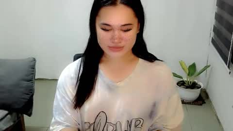 Snapshot of sangre_danaya chatting on 10/28/25, 02:20 DANAYA online show from 10/28/25, 02:20